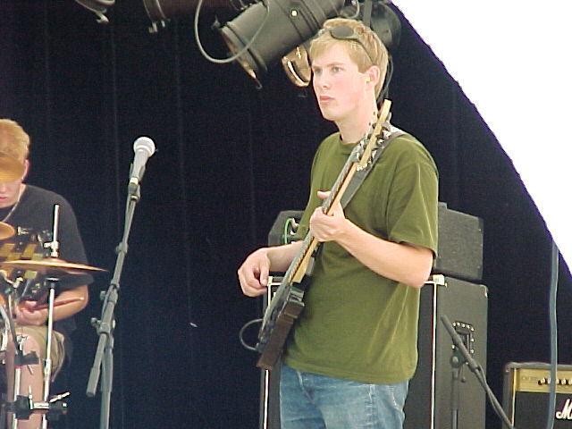 big_ceddlive.jpg (57086 bytes)