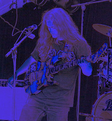 blue.jpg (58672 bytes)
